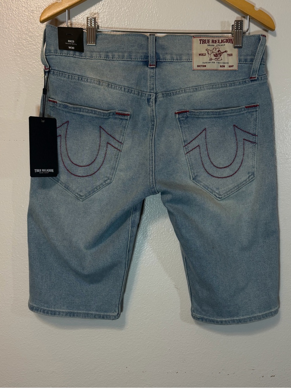 True Religion Rocco Relaxed Skinny Light Wash Blue Denim Jean Shorts 9" NWT $119